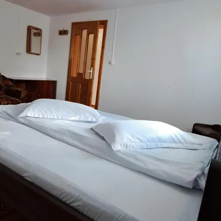 Eduard Holiday home Risca